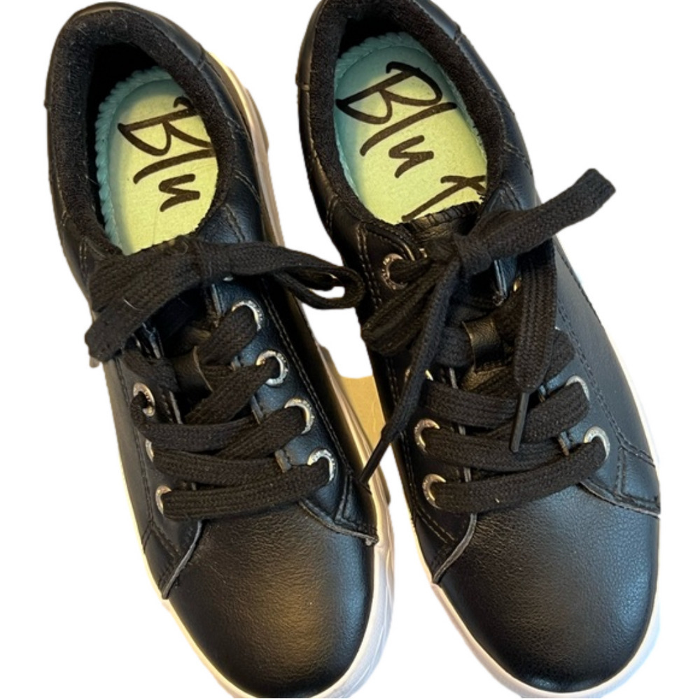 Blu D’or Black Leather Sneakers Women’s Size 6